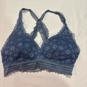 Victoria’s Secret Light Blue Lace Bralette Sz Small Padding